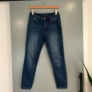 Tahari Mid-Rise Skinny Jeans